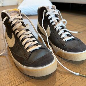 Nike Zoom Mid Blazers Men’s  Dark Brown and Cream